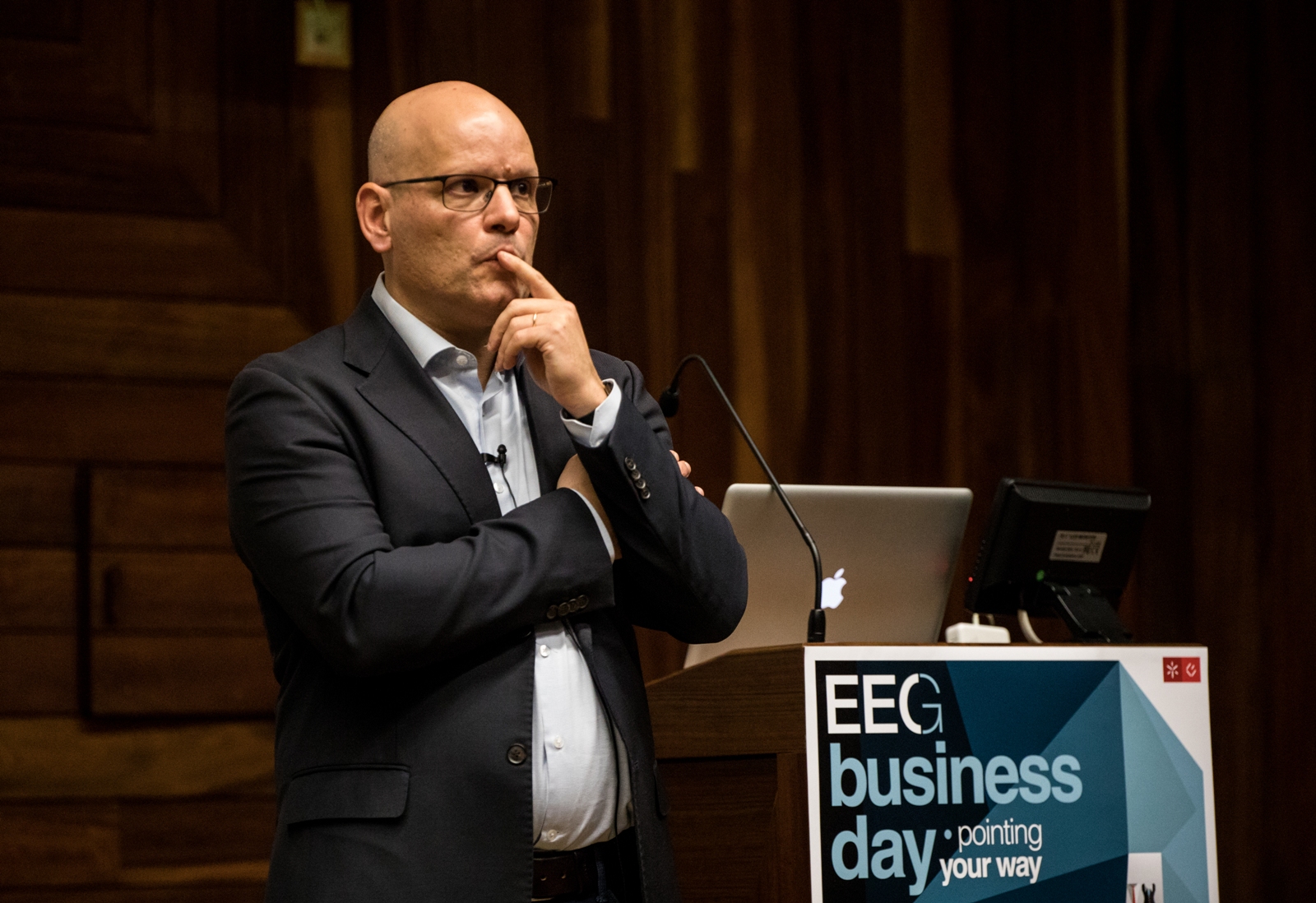 Thumbnail da galeria  EEG Business Day